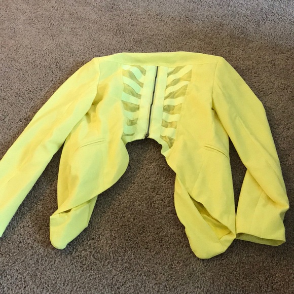 Sporty, cute, and fun jacket - Picture 2 of 2